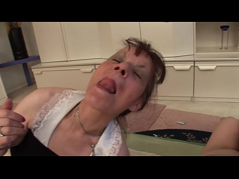 ❤️ To bestemødre og en bestefar har en trekant ☑ Vakker porno hos oss ❤