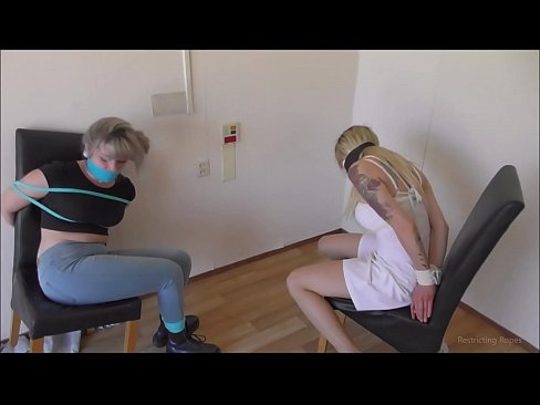 ❤️ Avhengig / bundet opp og kneblet / jente i nød ☑ Vakker porno hos oss ❤